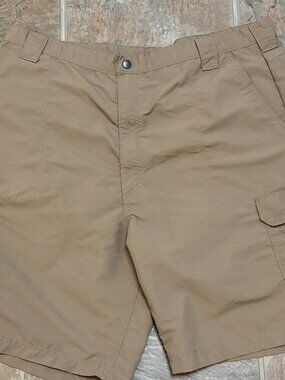 ~~Wrangler Men's 44 Cargo Shorts Khaki Outdoor Activewear Casual Lightweight   ~